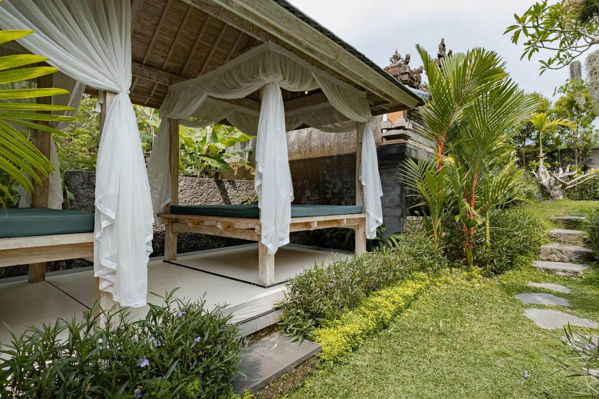 Gynandha Ubud Cottage Exterior photo